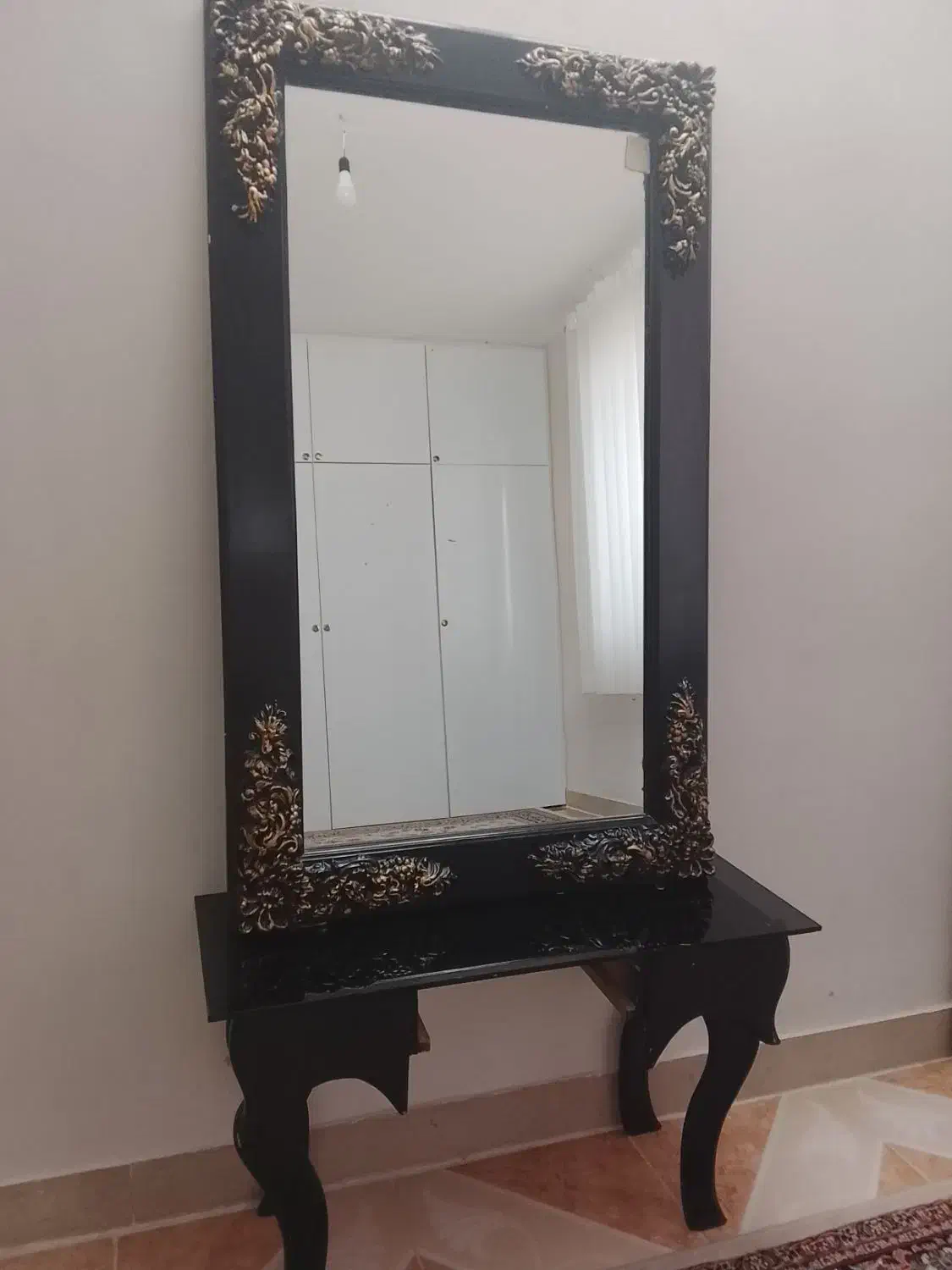 اینه|آینه|اراک, |دیوار