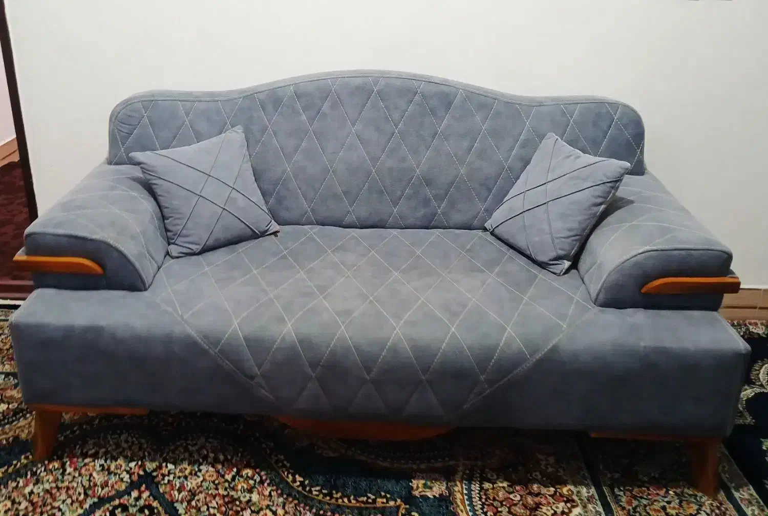 مبل ۷ نفره در حد نو با میز عسلی تربت جام بزد|مبلمان خانگی و میز عسلی|تربت جام, اسماعیل آباد|دیوار