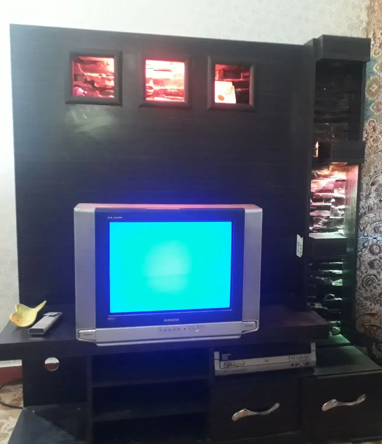 ۲۱ اینج|تلویزیون و پروژکتور|سوسنگرد, |دیوار