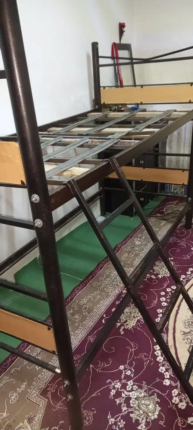 تخت دوطبقه فلزی|تخت و سرویس خواب|همدان, |دیوار