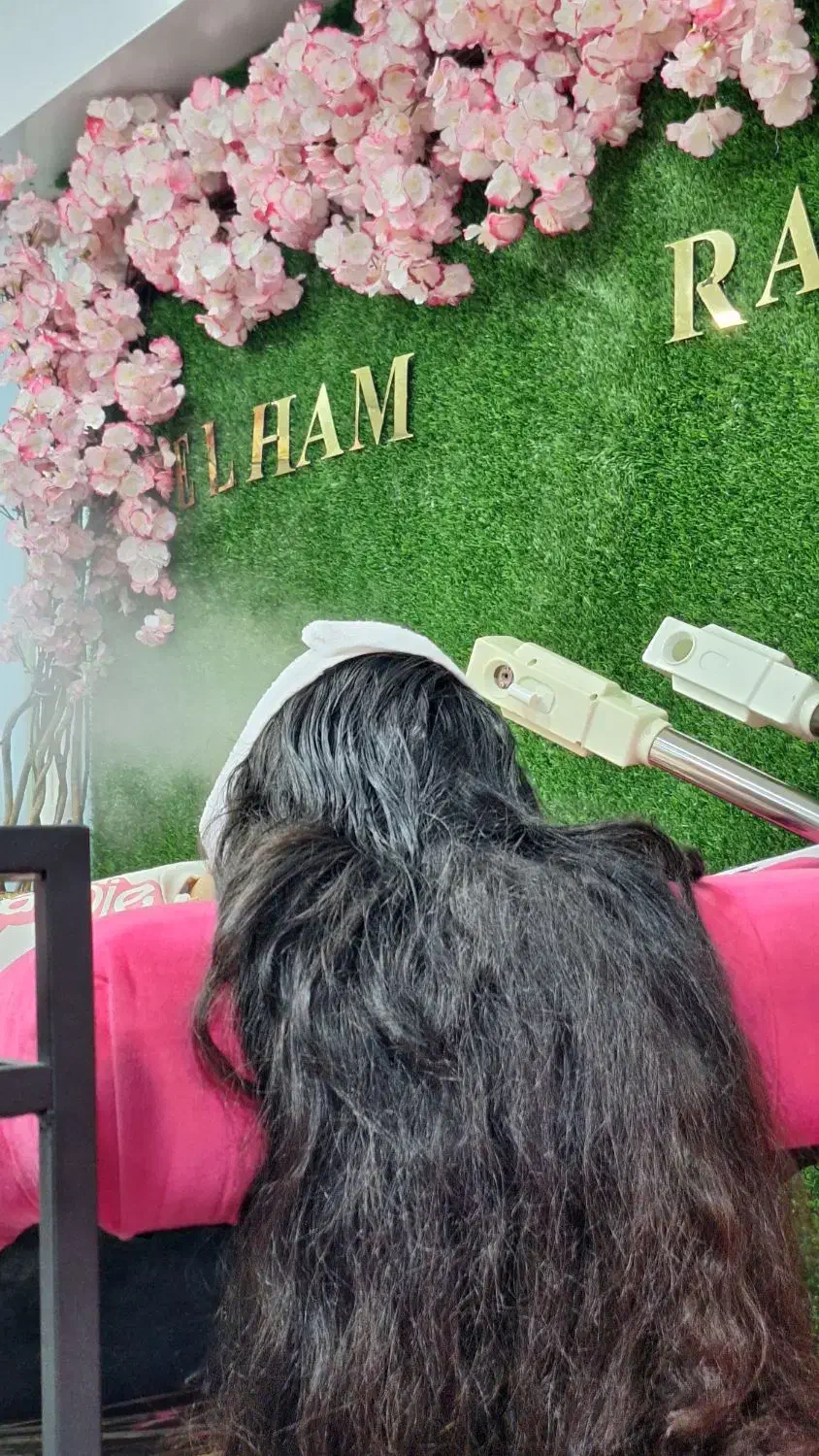 فشیال و پاکسازی پوست|آرایشگاه و سالن‌های زیبایی|رشت, باهنر|دیوار