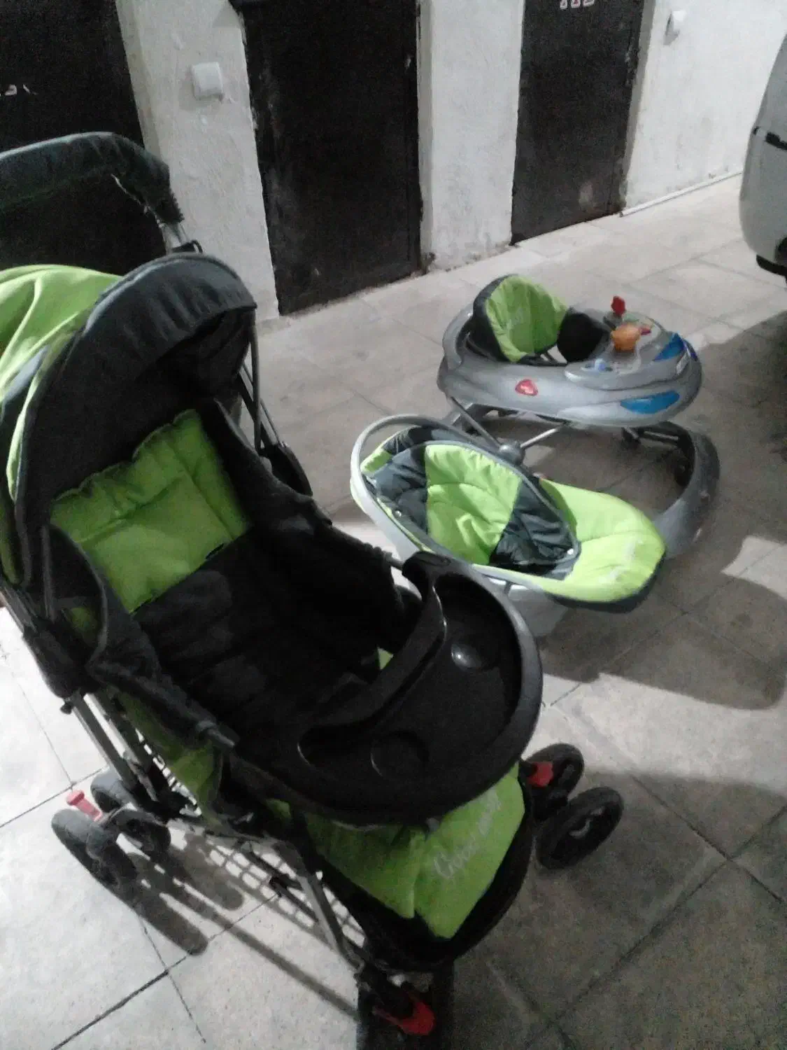 کالسکه ، کریر،روروک|کالسکه و لوازم جانبی|کهریزک, |دیوار