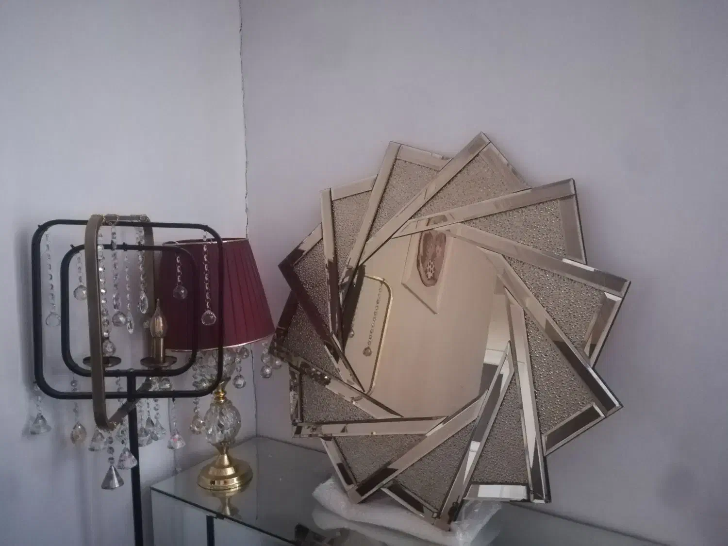 میزکنسول آیینه فقط ۳ تومن (توضیحات بخون خواهشا)|بوفه، ویترین، کنسول|بندرعباس, |دیوار