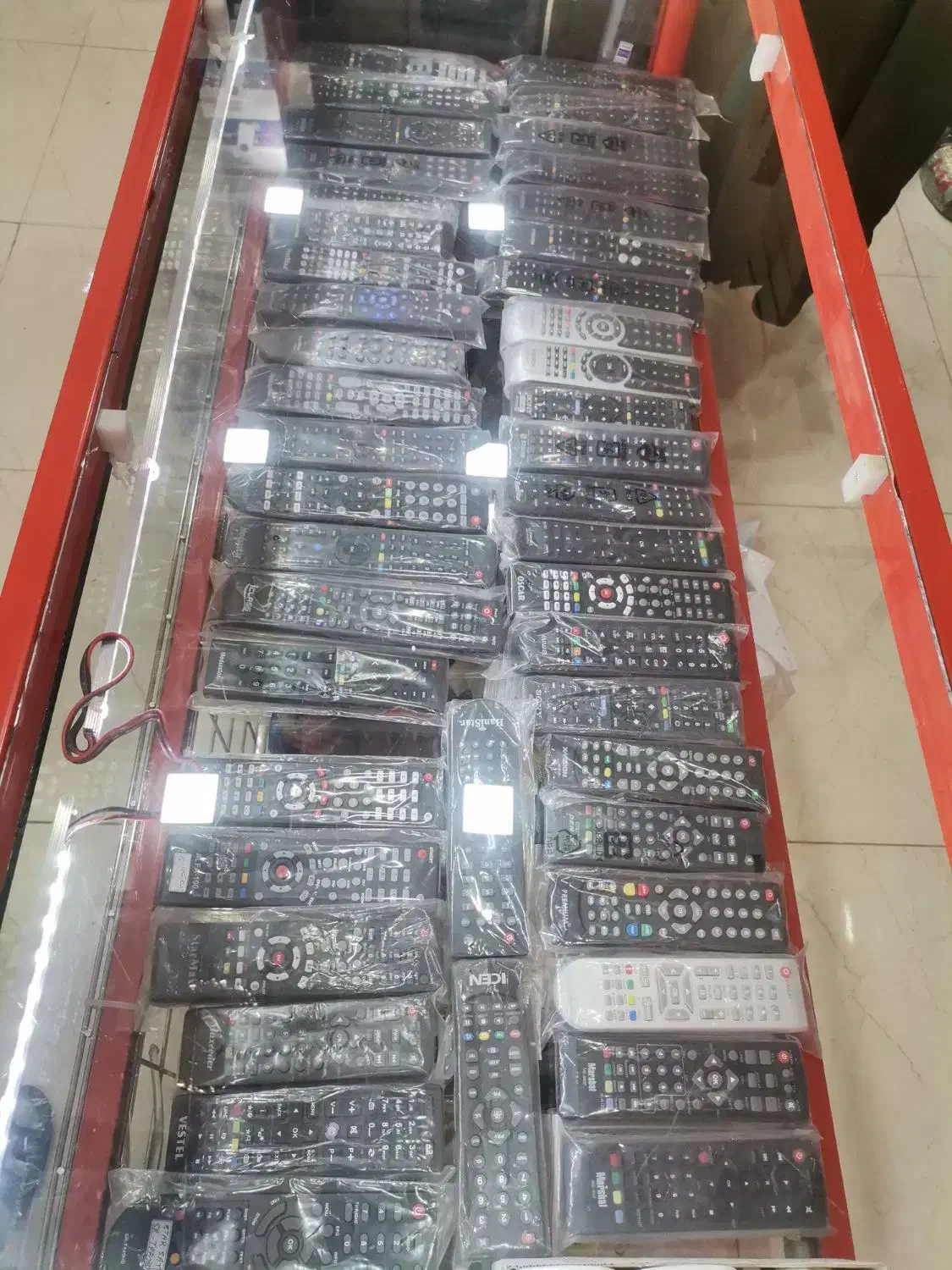 تعمیر و فروش انواع کنترل|تلویزیون و پروژکتور|سهند, |دیوار