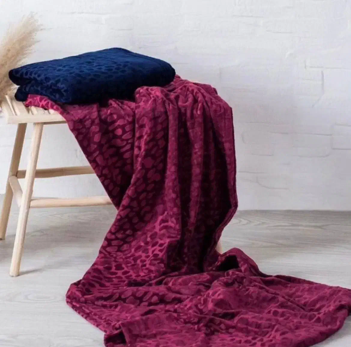 پتو طرح سنگ مخملی قط 370000|رختخواب، بالش، پتو|قره ضیاالدین, |دیوار