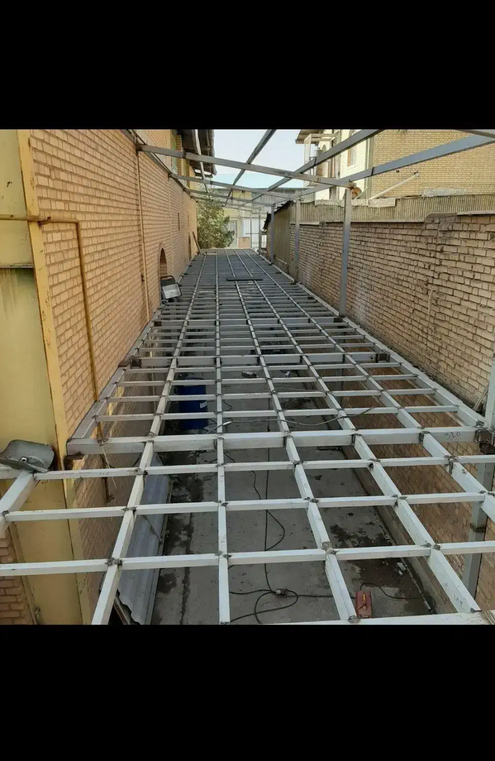 جوشکاری سیار اسکلت سوله شیروانی نرده حفاظ سایه بان|خدمات پیشه و مهارت|رباطکریم, رباطکریم|دیوار