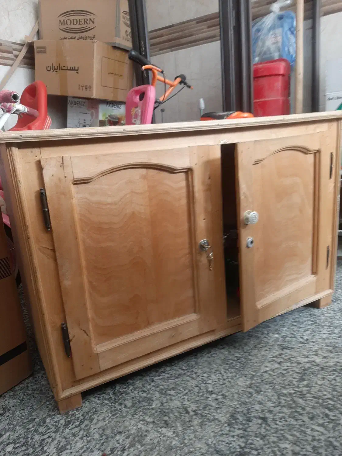 کمدچوبی|جاکفشی، کمد، دراور|اردبیل, |دیوار