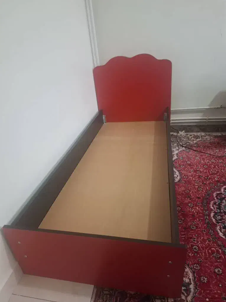 تخت|تخت و صندلی بچه|تبریز, |دیوار