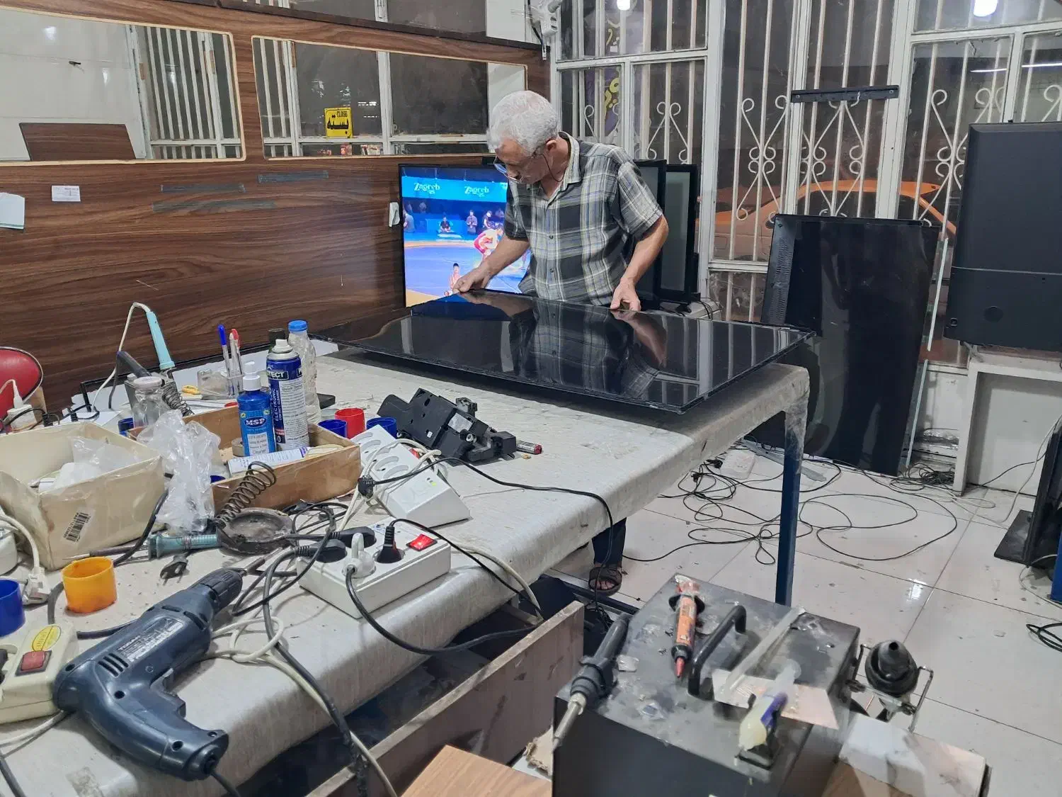 نمایندگی و تعمیرات تلویزیون LCD و LED و پلاسما|خدمات پیشه و مهارت|کردکوی, |دیوار