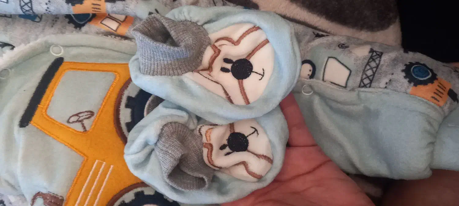 کاپشن بچه گانه ‌نوزادی سرهمی مخمل|کفش و لباس بچه|اصفهان, سرچشمه|دیوار