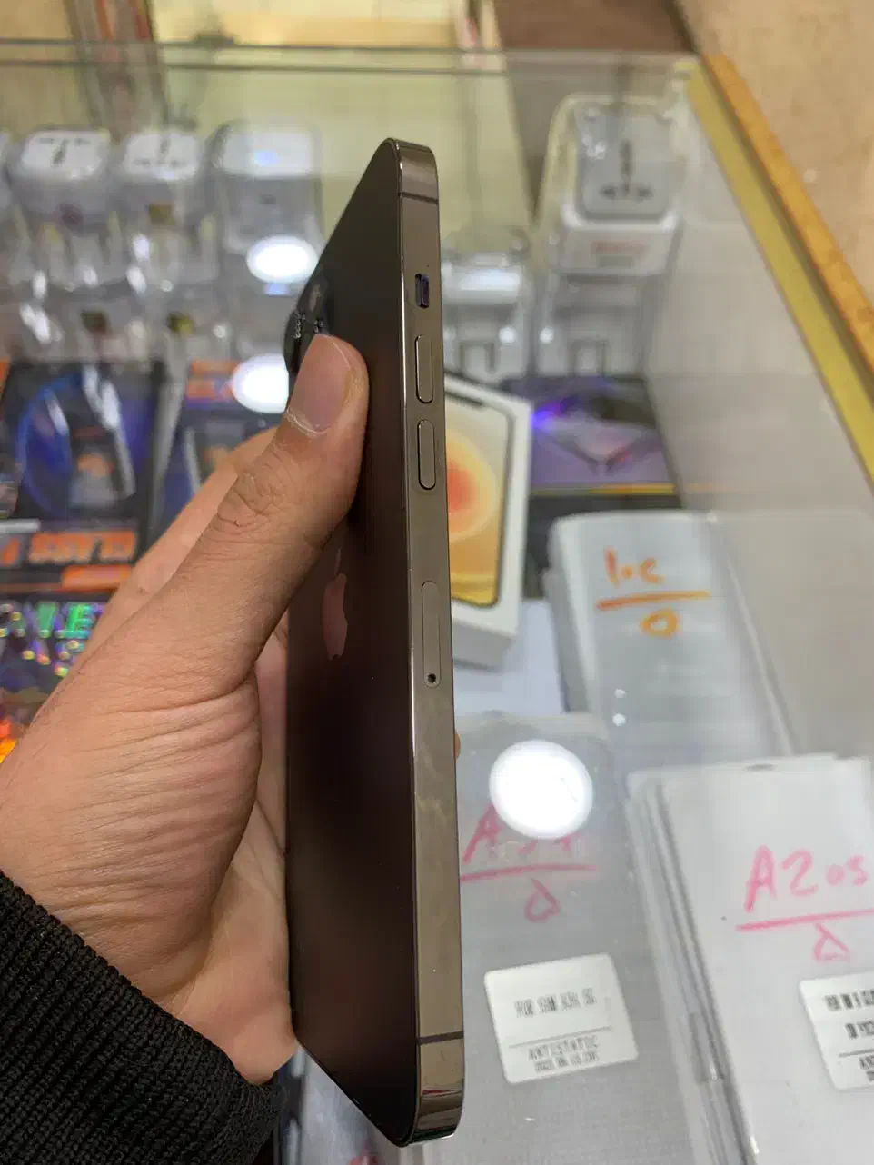 ایفون ۱۲ پرومکس|موبایل|ساری, |دیوار