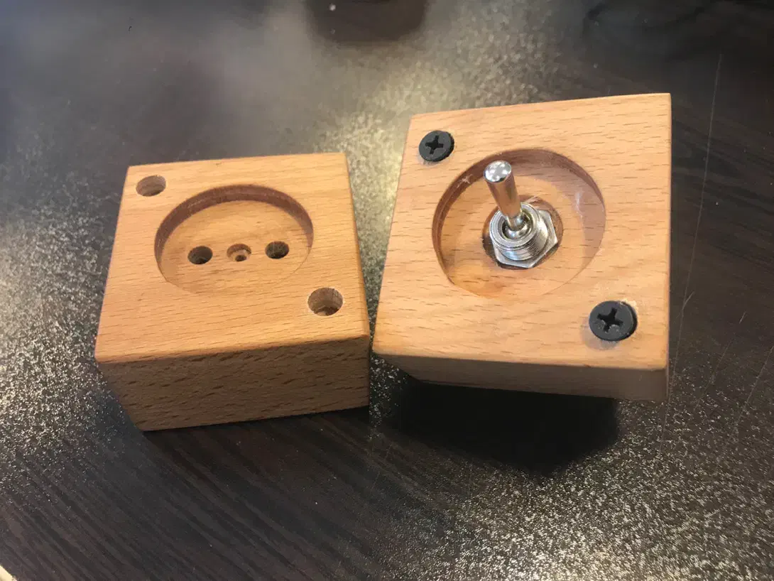 کلید و پریز فانتزی روکار تمام چوب|صنایع دستی و سایر لوازم تزئینی|دماوند, دماوند|دیوار