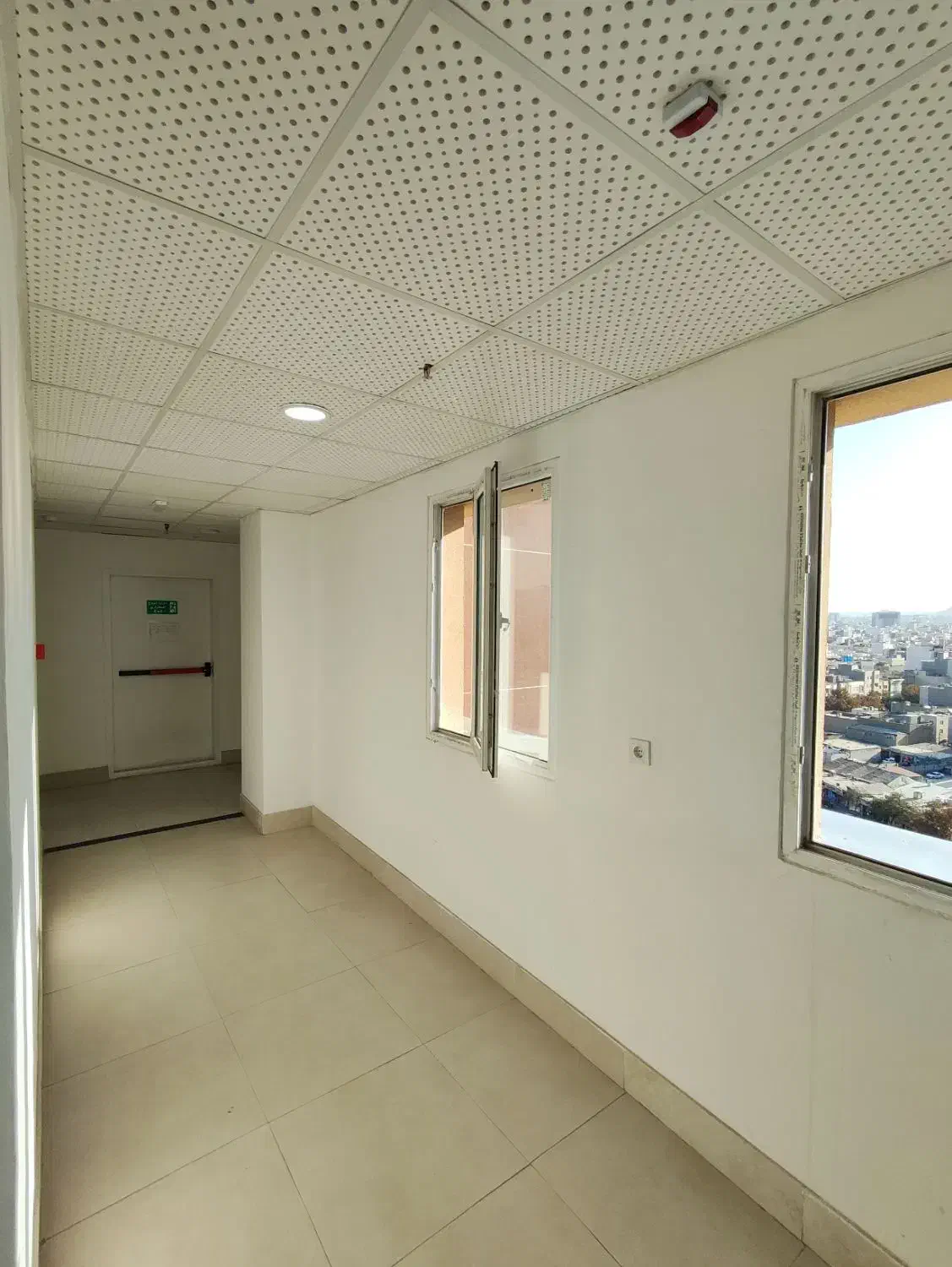 واحد ۸۴ متری / طبقه ۱۰ / ۲ خواب / معاوضه دارد|فروش آپارتمان|مشهد, عامل|دیوار