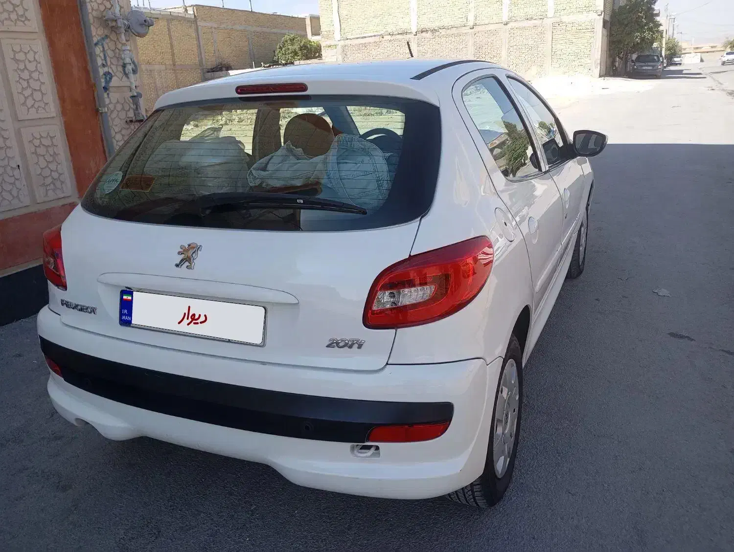 پژو ۲۰۷ سقف فلز مدل برج ۱۲ ، ۹۹|خودرو سواری و وانت|شیراز, دکتر حسابی|دیوار