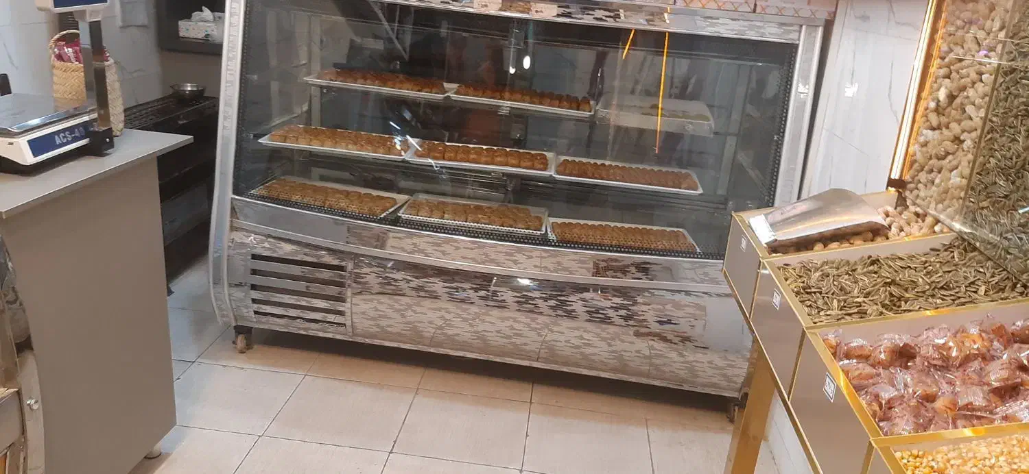 یخچال و ویترین شیرینی فروشی|یخچال و فریزر|ملایر, |دیوار