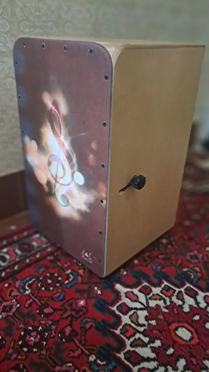 کاخن|درام و پرکاشن|ملایر, |دیوار