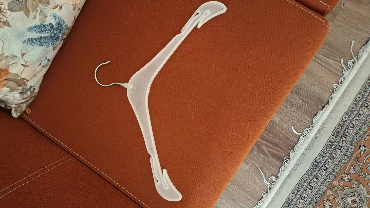 چوب لباسی|بندرخت و رخت‌آویز|قشم, |دیوار