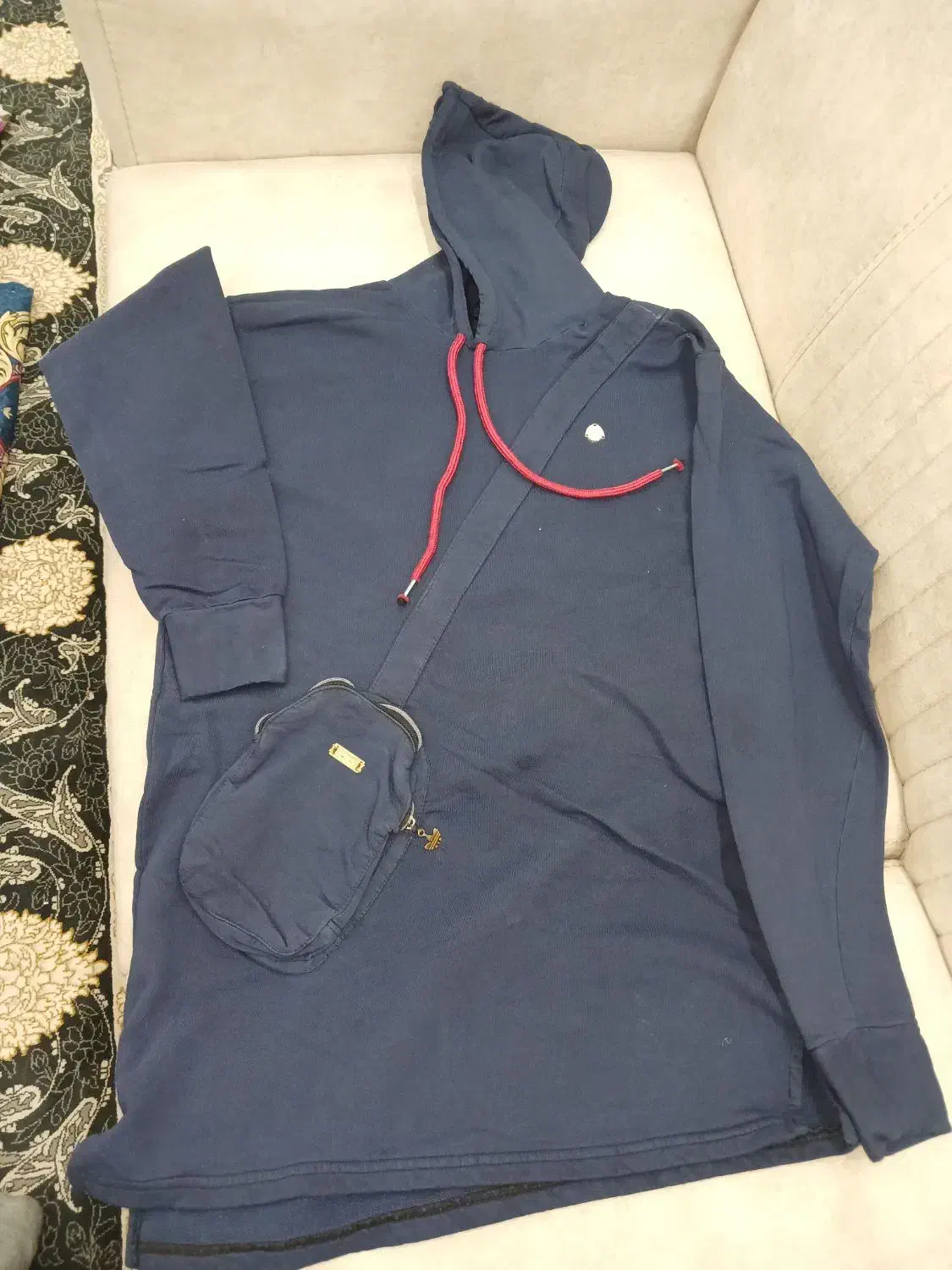 مقداری هودی اسپرت به فروش میرسد|لباس|رباطکریم, الارد|دیوار