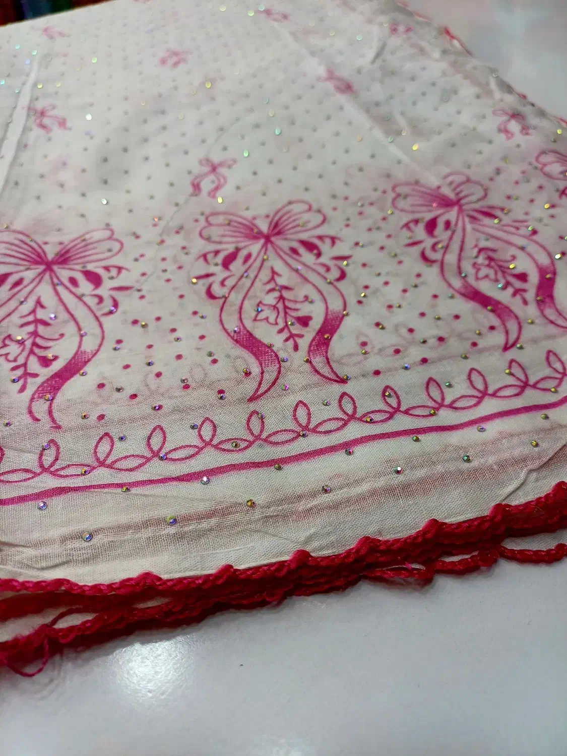 لیسی لبه قریشی|آرایشی، بهداشتی، درمانی|میناب, |دیوار