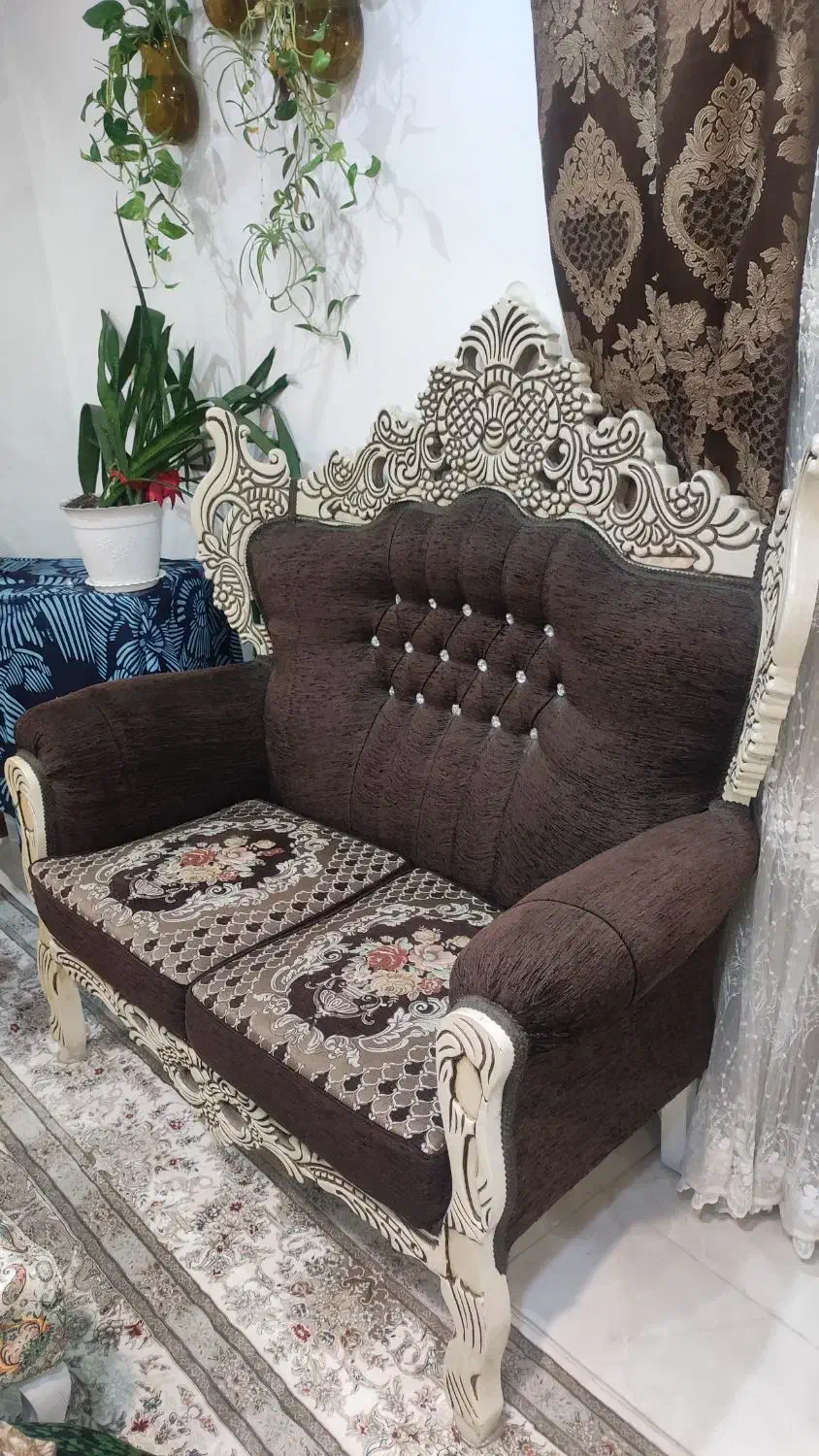 مبل سلطنتی ۷ نفره|مبلمان خانگی و میز عسلی|رودسر, |دیوار