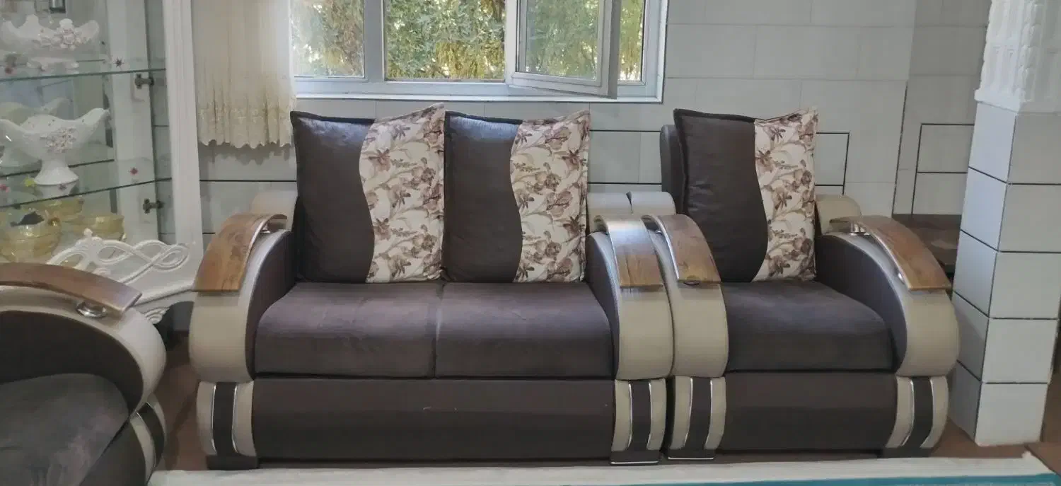 مبل راحتی ۷نفره|مبلمان خانگی و میز عسلی|فریدونشهر, |دیوار