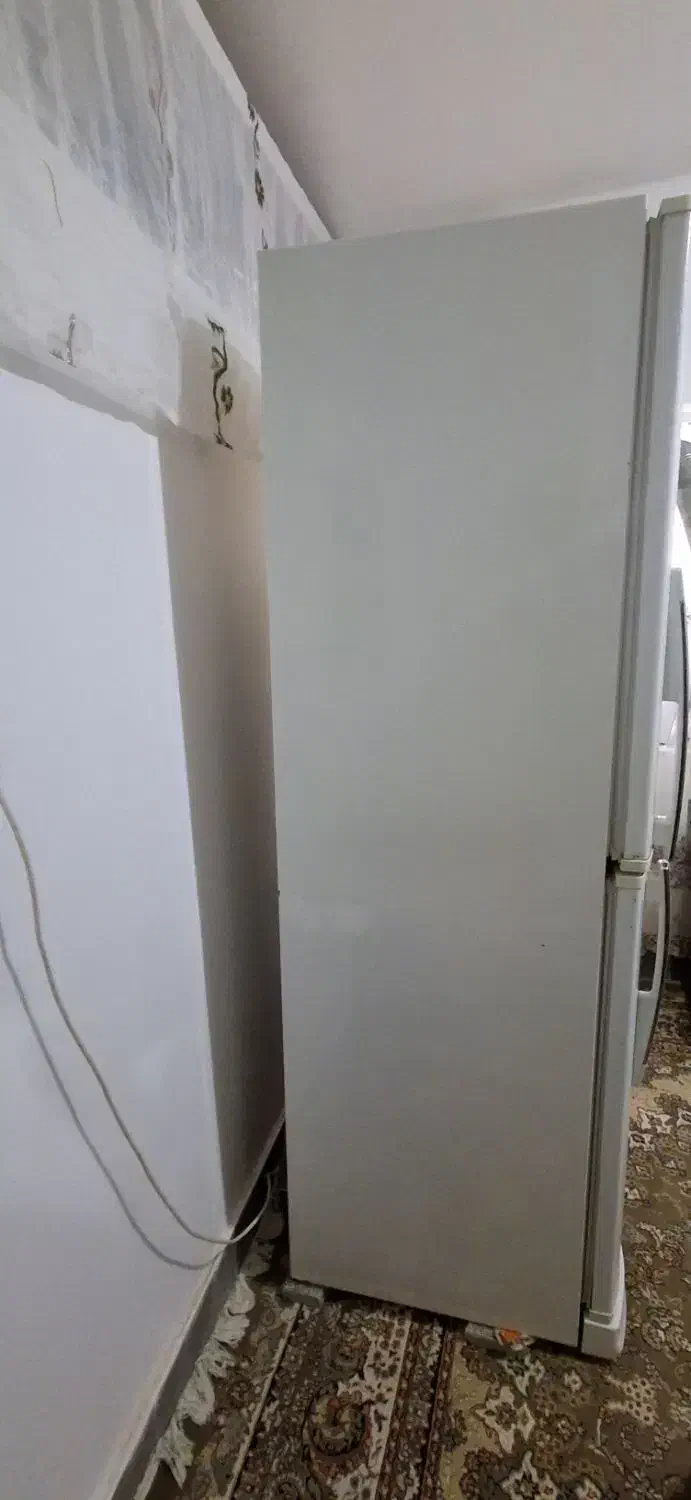 یخچال|یخچال و فریزر|گالیکش, |دیوار