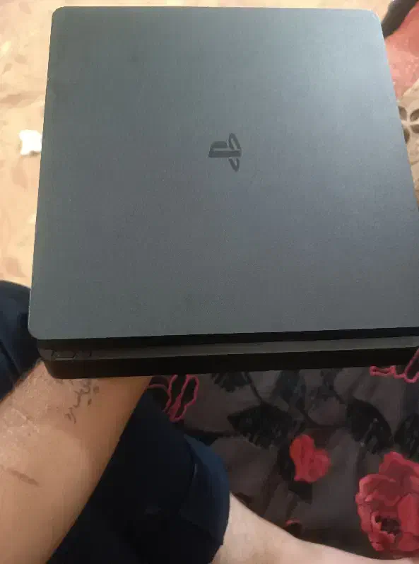 پی اس فور|کنسول، بازی ویدئویی و آنلاین|لیکک, |دیوار