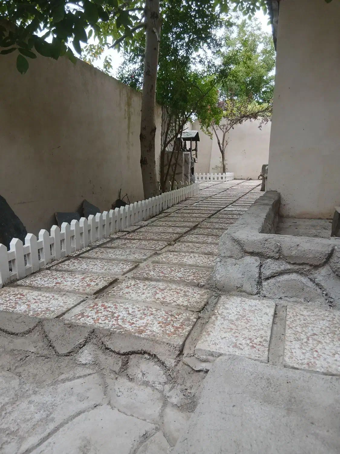 کاشی کاری بنای|خدمات پیشه و مهارت|صومعه‌سرا, |دیوار