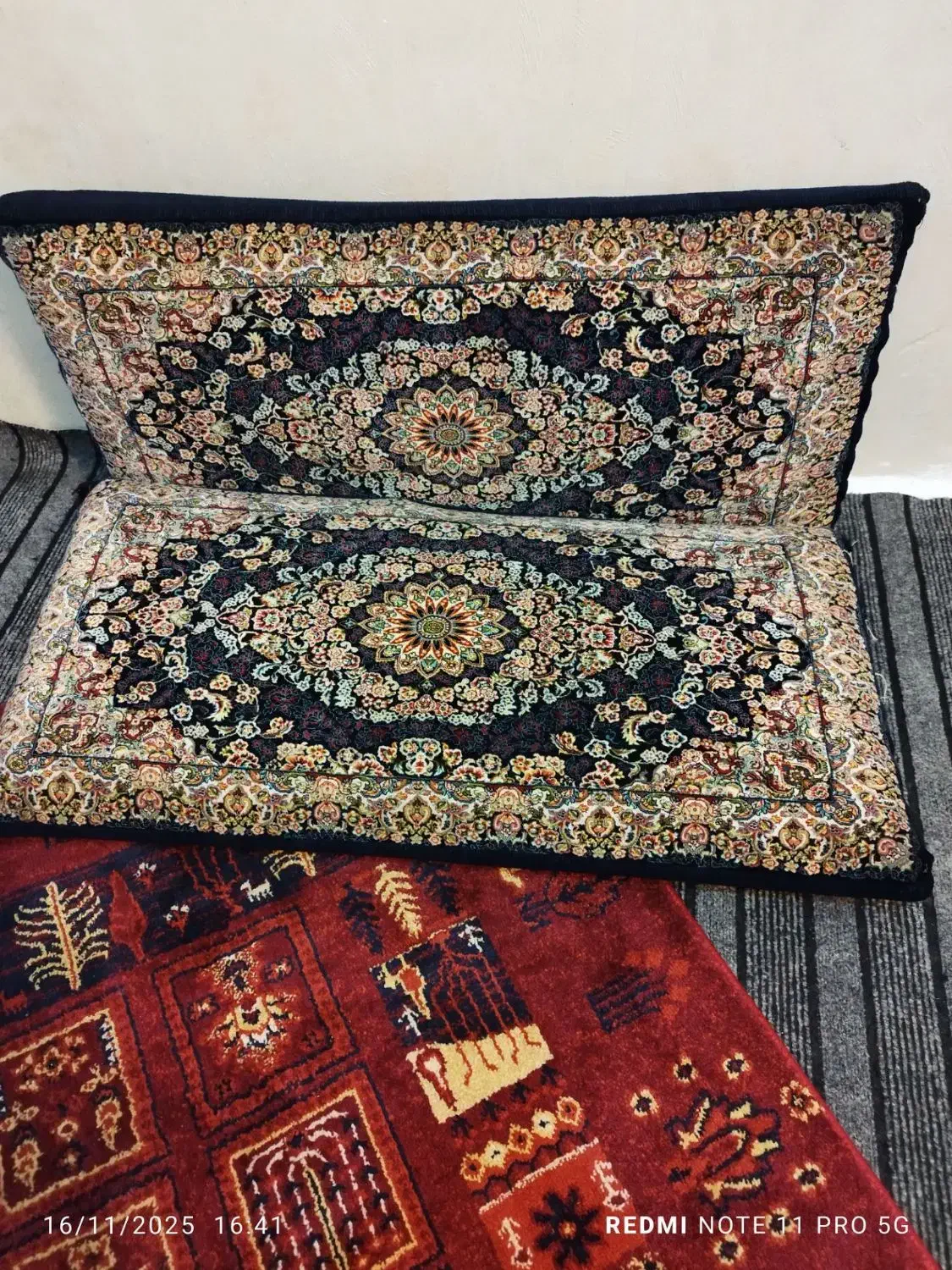 پشتی|پشتی|مشهد, رستگار|دیوار