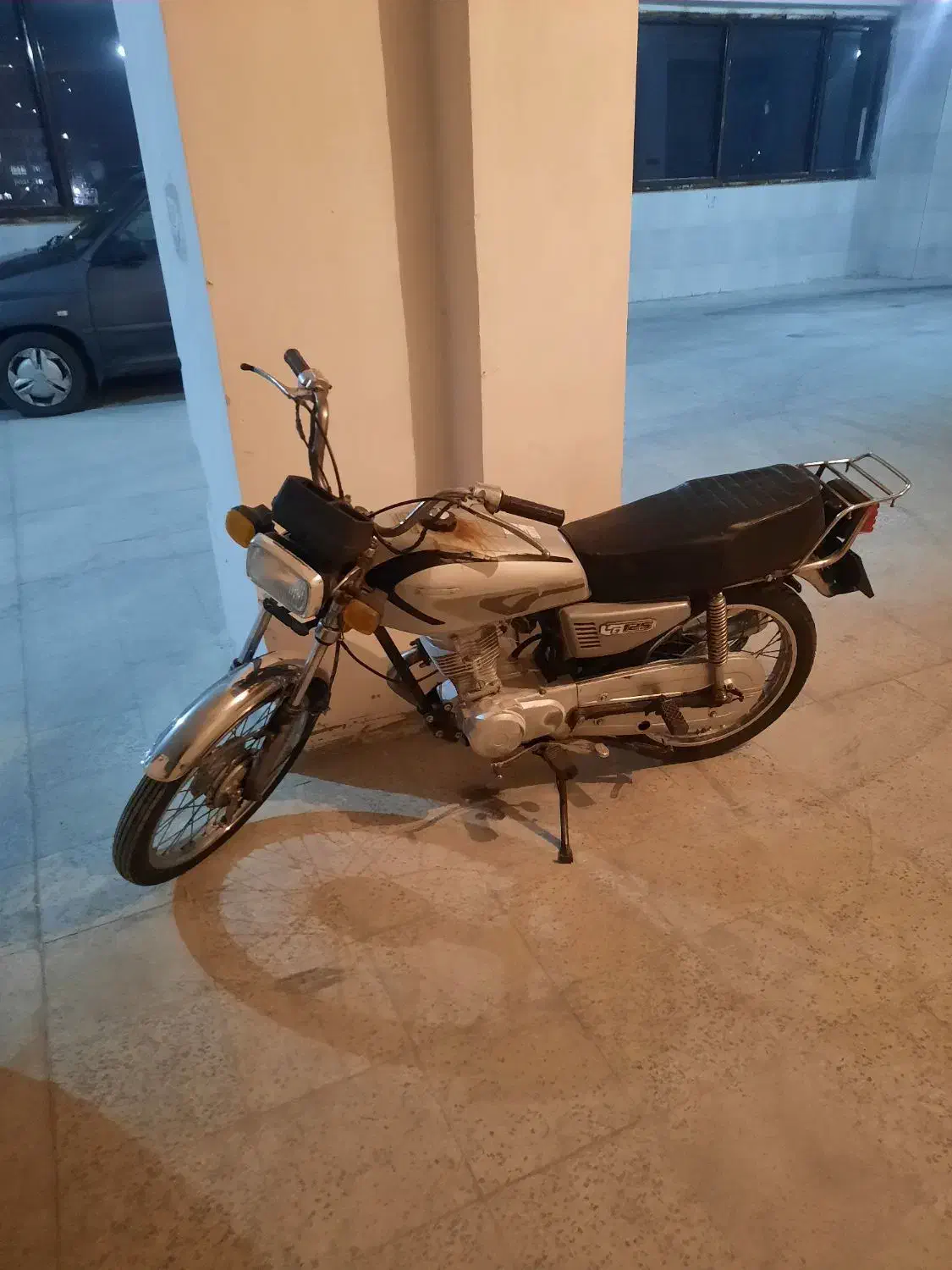 هندا ارژن موتور ۱۲۵ در حد مدل ۸۳|موتورسیکلت|رودهن, |دیوار