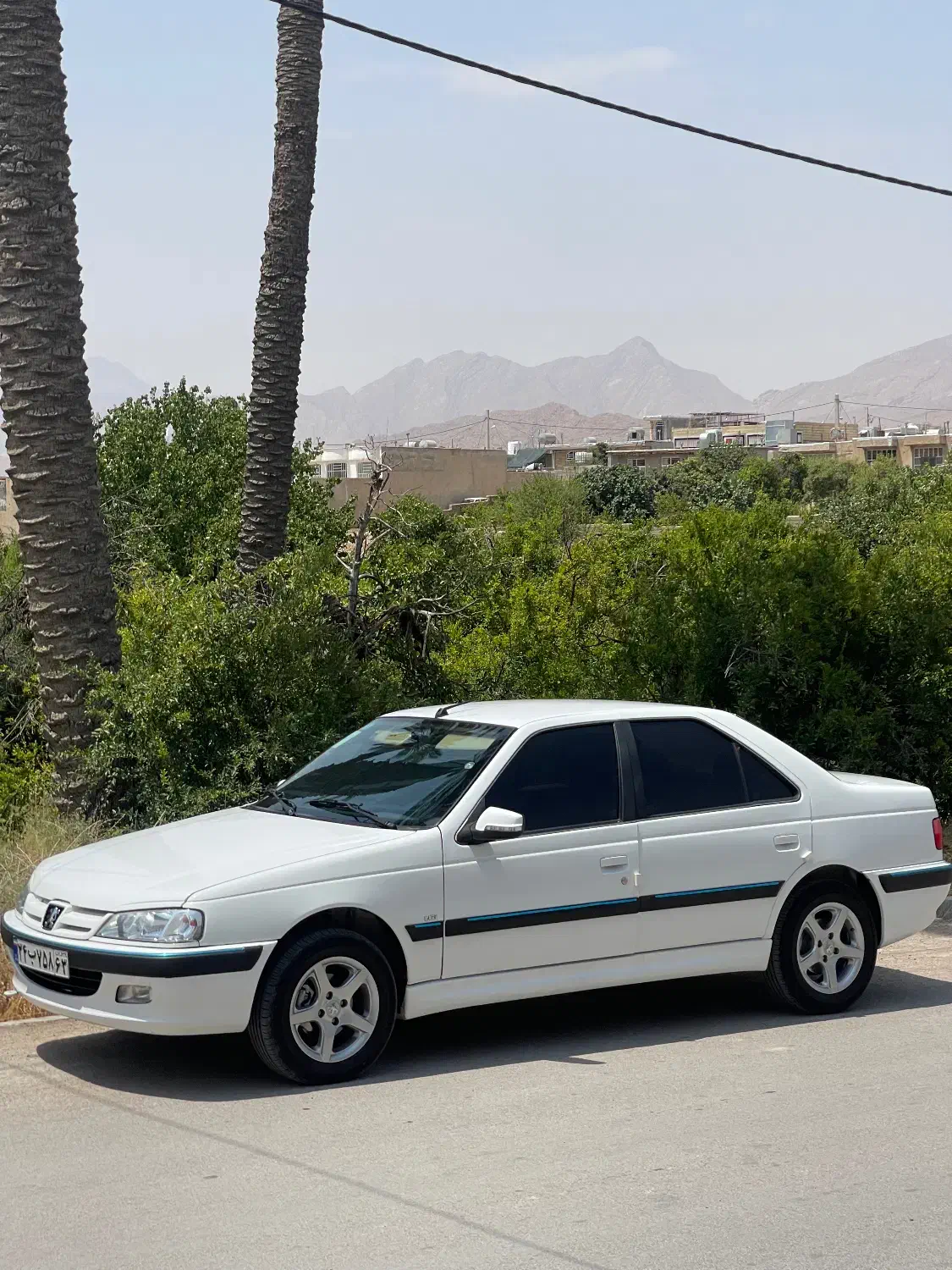 پارس تیوفایو ۴۰۱|خودرو سواری و وانت|شیراز, شهرک فرهنگیان|دیوار