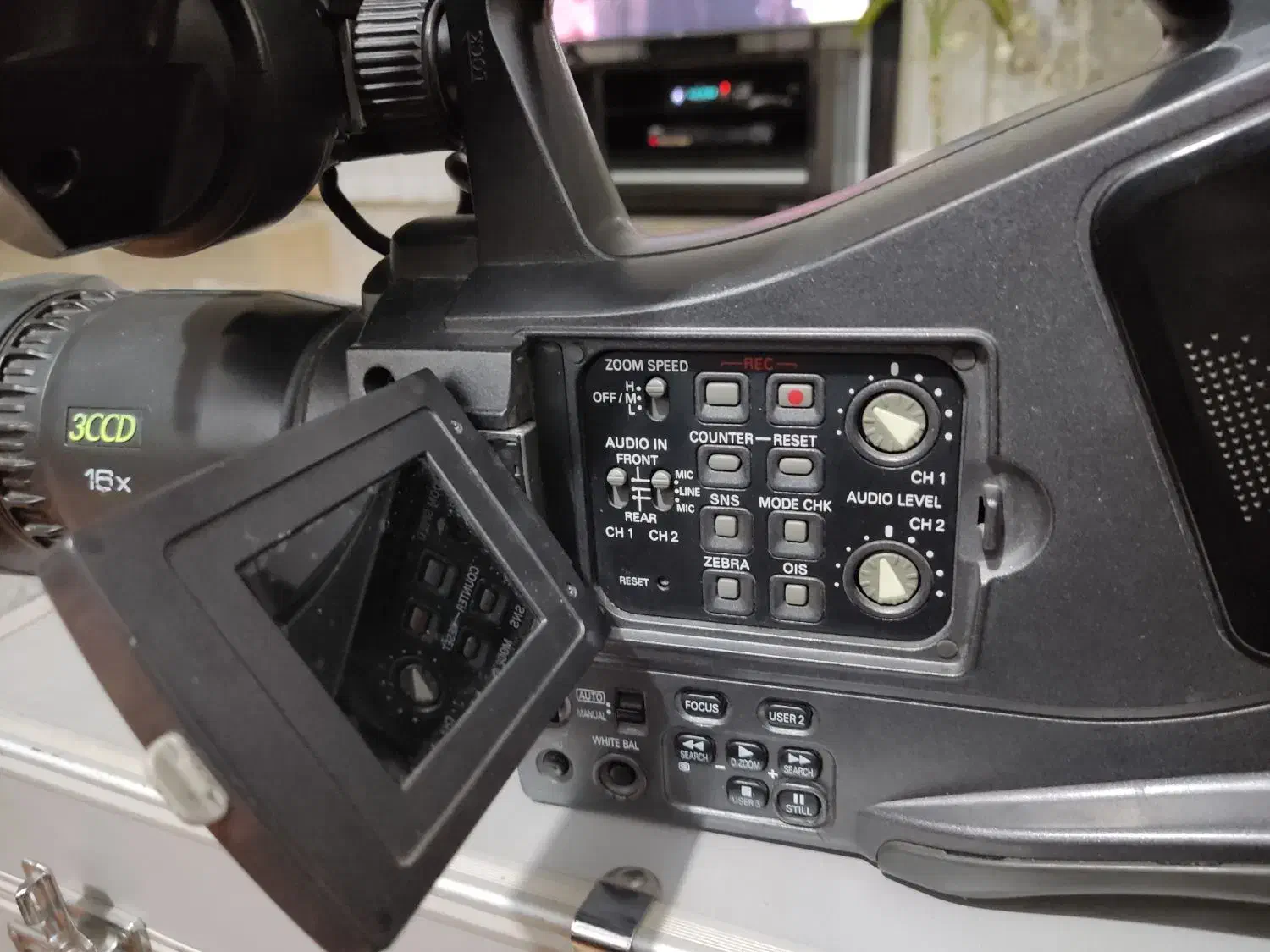 فروش دوربین فیلمبرداری حرفه ای پاناسونیک|دوربین عکاسی و فیلم‌برداری|قروه, |دیوار