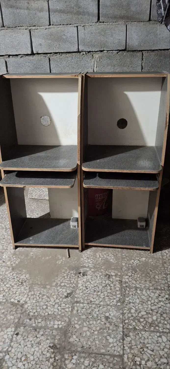 یک میز ال دار با دو تا میز کامپیوتر ایستاده|میز تحریر و کامپیوتر|بندرعباس, |دیوار