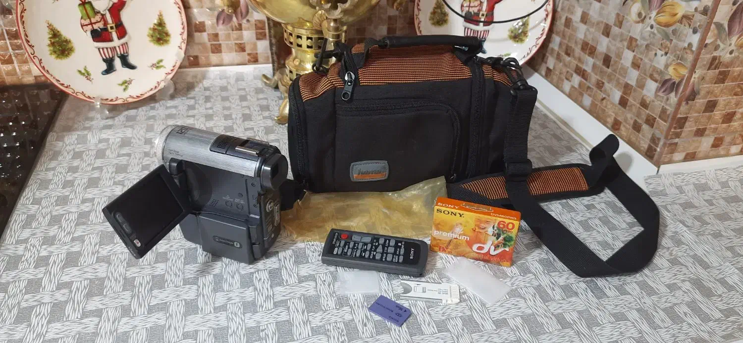 دوربین های قدیمی و آنتیک شارپ و نیکون و سونی|دوربین عکاسی و فیلم‌برداری|مشکین‌دشت, |دیوار