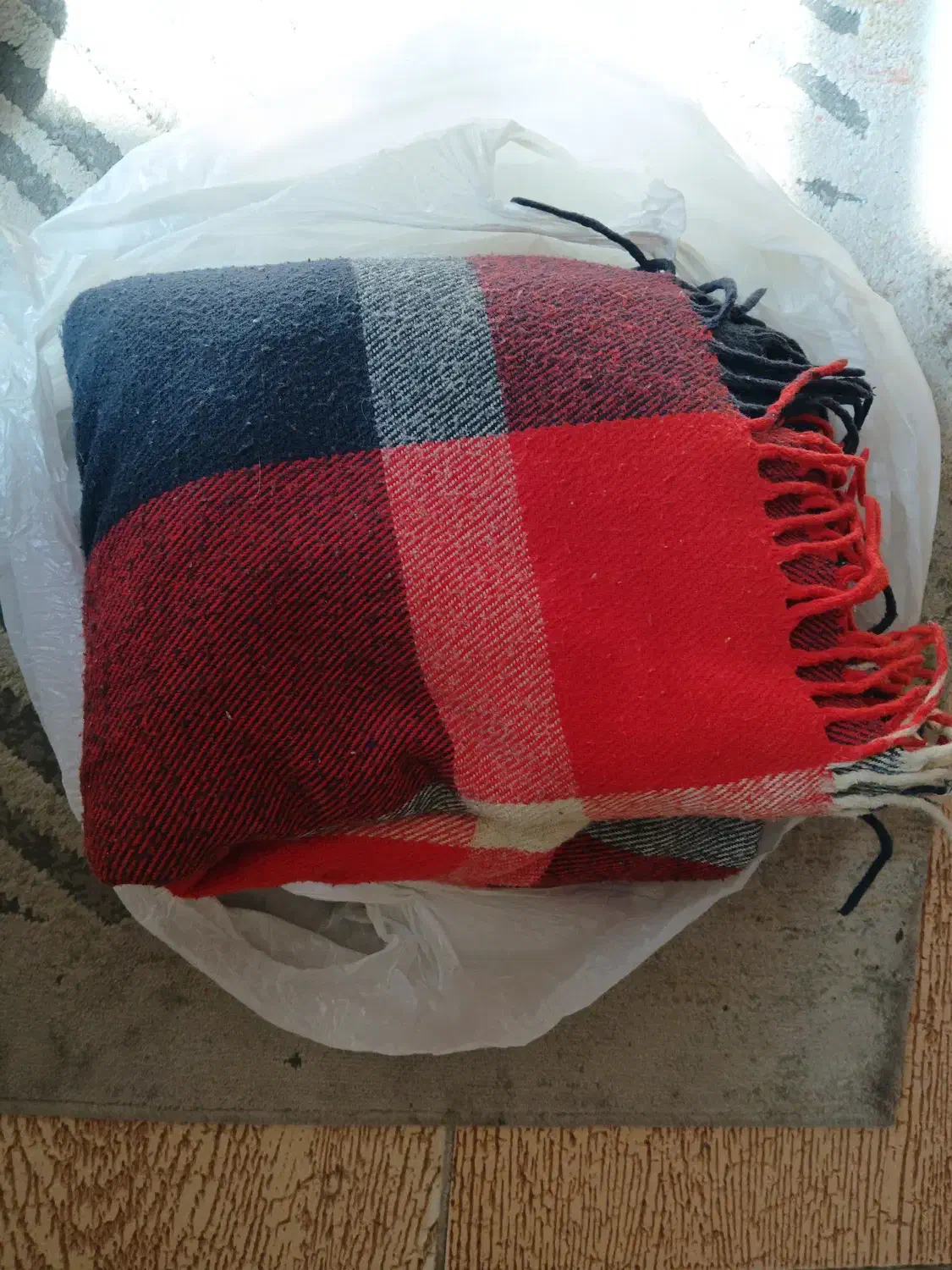 پتو 2عدد-ملحفه-حوله3عدد-کاور بزرگ زیپدار|رختخواب، بالش، پتو|شیراز, گلدشت معالیآباد|دیوار