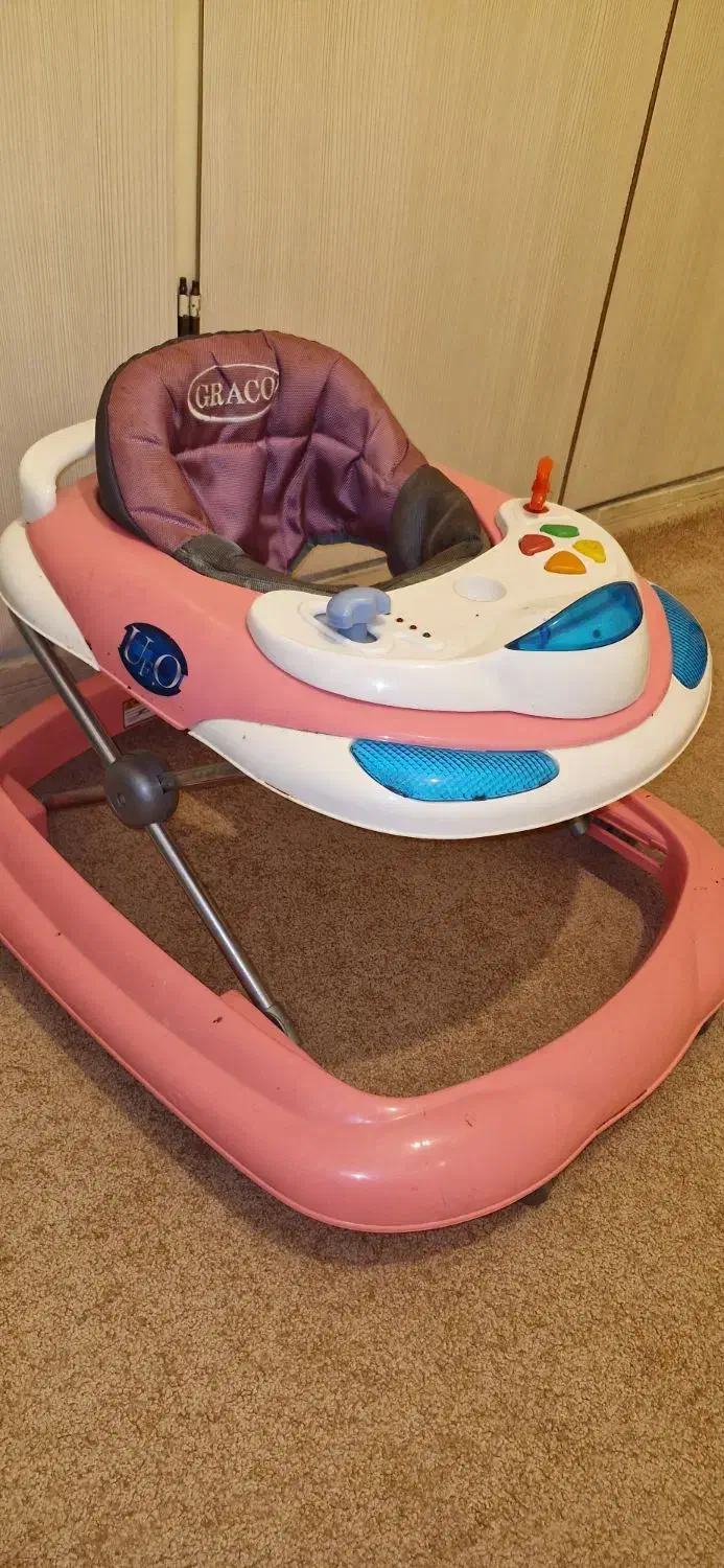 روروک|کالسکه و لوازم جانبی|اسلام‌شهر, باغ فیض|دیوار