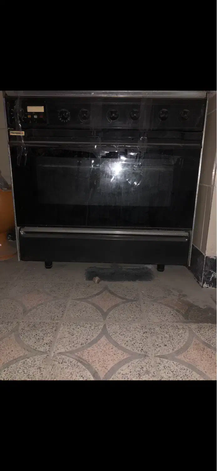 گاز ۵ شعله با فر کاملا سالم|اجاق گاز و لوازم برقی پختوپز|بندرعباس, |دیوار