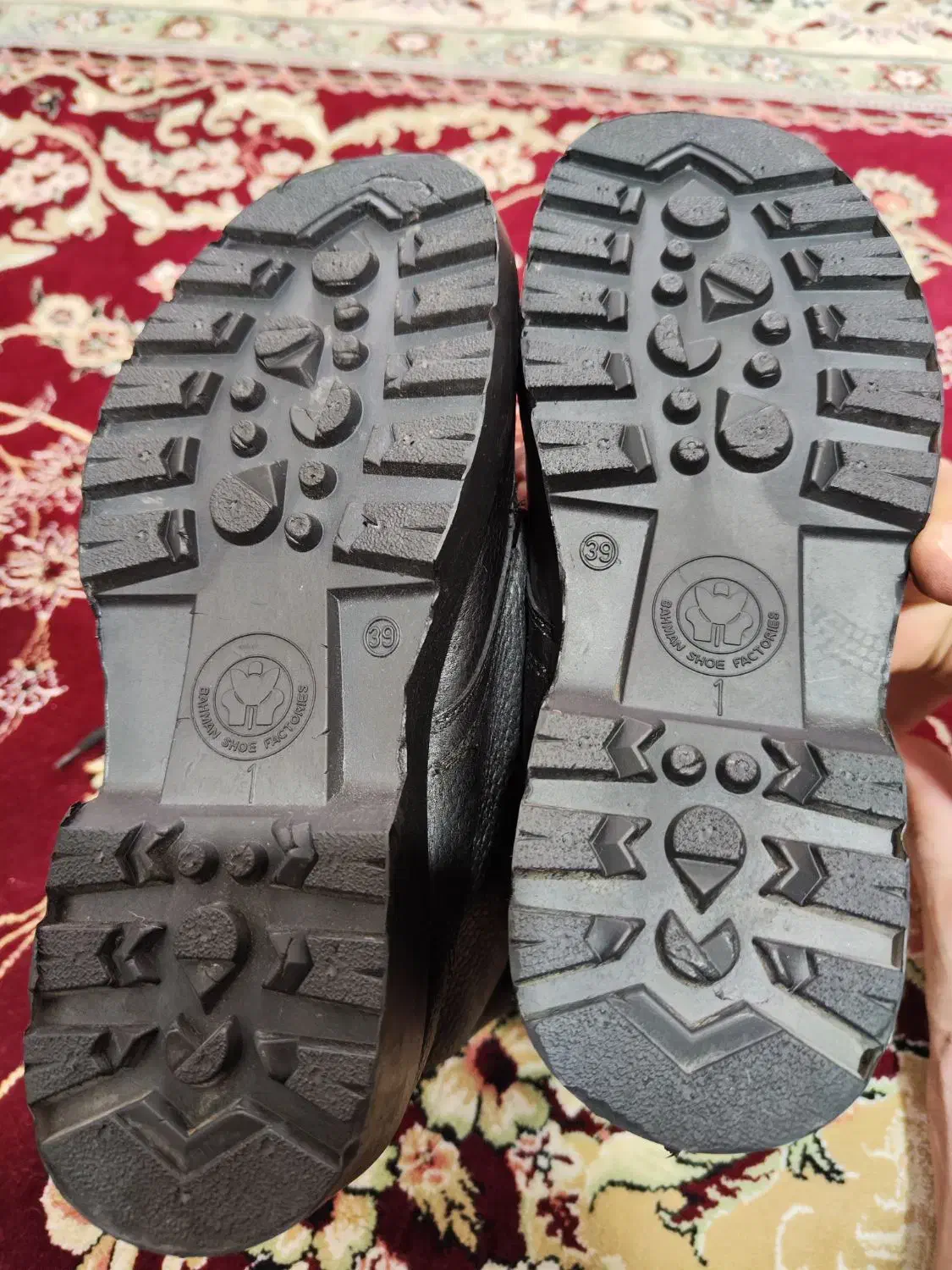 کفش|کیف، کفش، کمربند|زابل, |دیوار