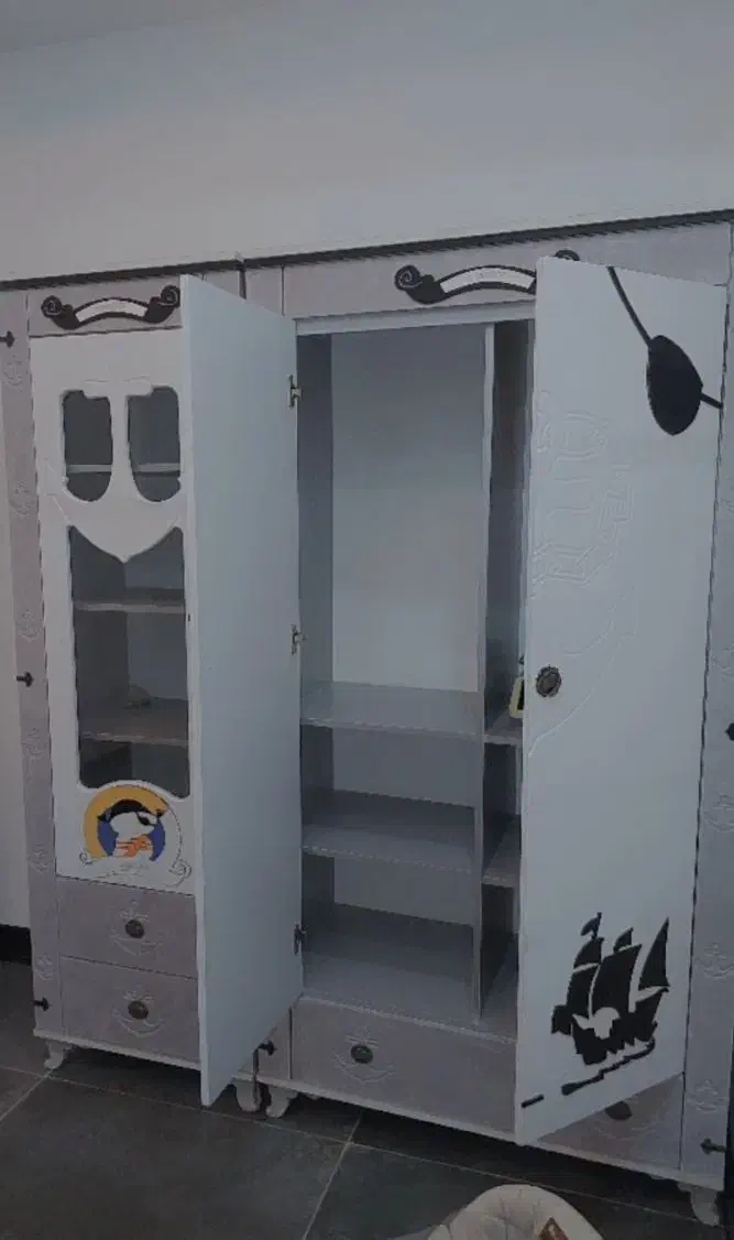 کمد بچه|تخت و سرویس خواب|ری, سیزده آبان|دیوار