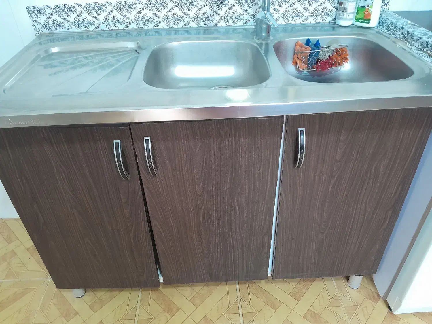 کابینت و سینک ظرف شویی و آبچکان و دراور|آب‌چکان و نظم‌دهنده ظروف|سنقر, |دیوار
