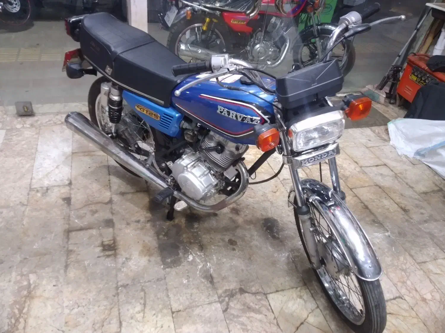 هوندا ۱۲۵ مدل ۹۰ و ۹۵ کاربراتور مدارک دار|موتورسیکلت|صومعه‌سرا, |دیوار