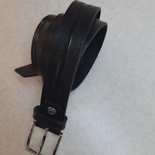 حراج کمربند چرم طبیعی همراه با سگک استیل|کیف، کفش، کمربند|قم, پردیسان|دیوار