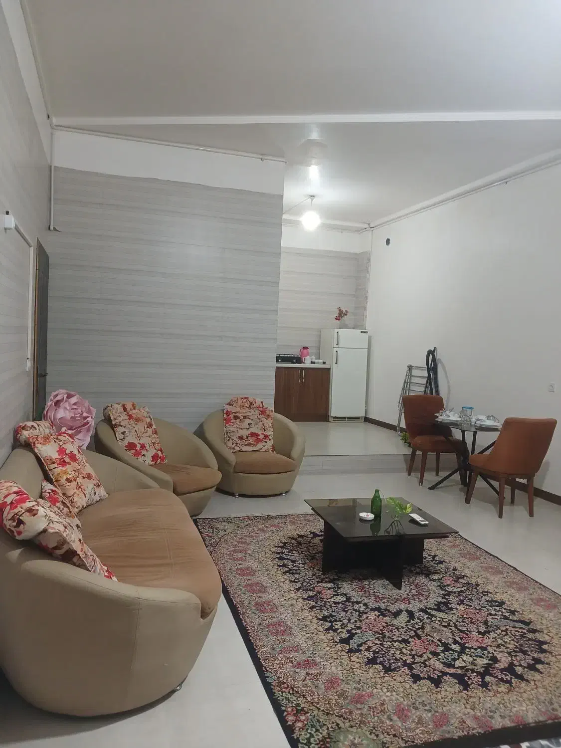 اجاره سویت مبله همکف۵۰ متری|اجارهٔ کوتاه‌مدت آپارتمان و سوئیت|رفسنجان, |دیوار