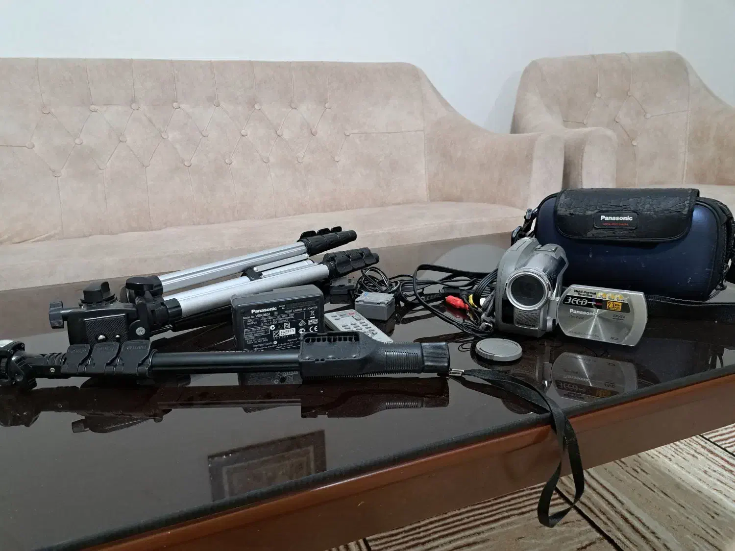 دوربین عکاسی وفیلم برداری|دوربین عکاسی و فیلم‌برداری|چهارباغ, |دیوار