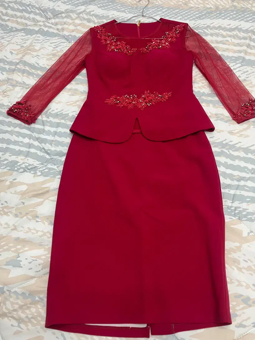 کت و دامن|لباس|اندیشه, اندیشه فاز ۱|دیوار