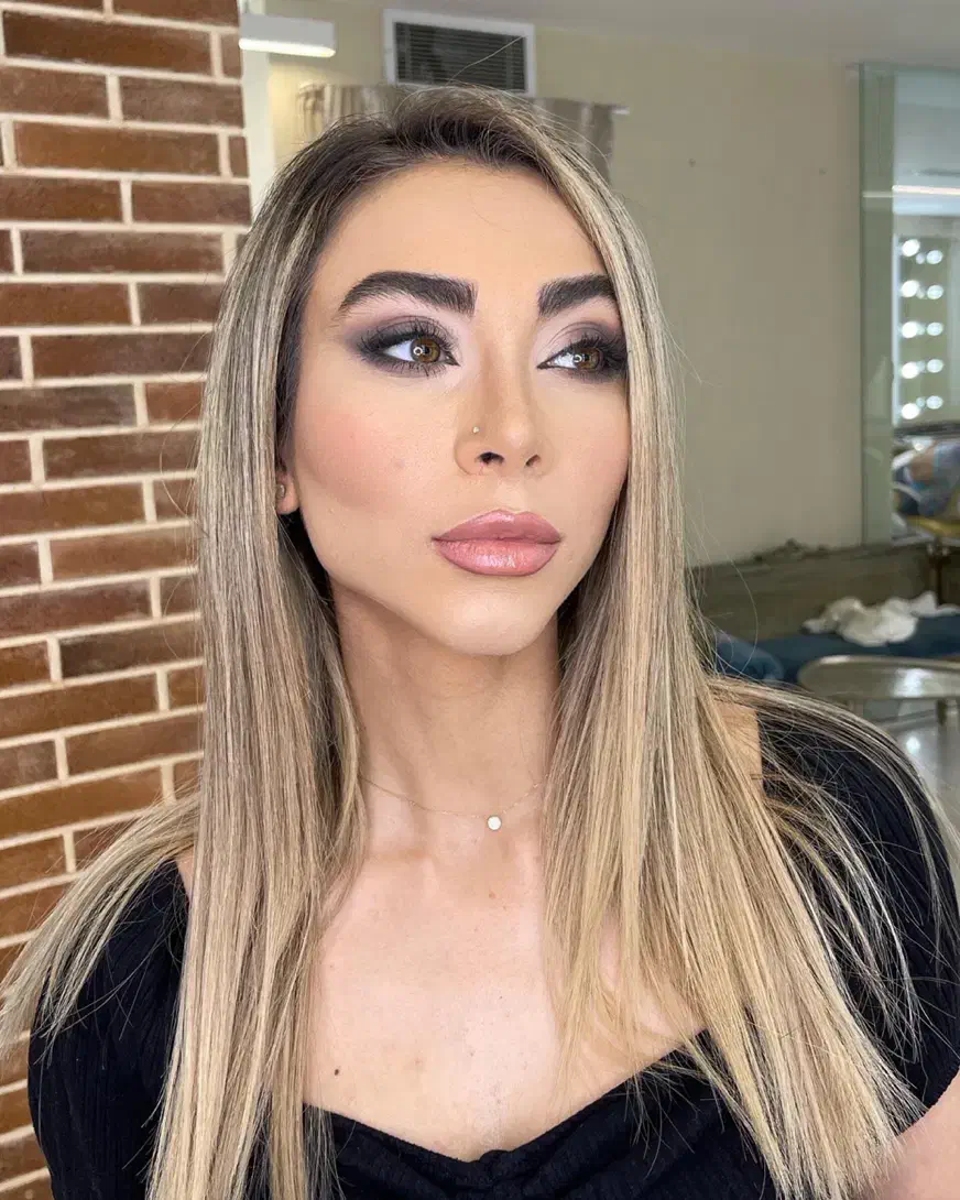 میکاپ عروس و همراه با تخفیف ویژه مواد متریال برند|خدمات آرایشگری و زیبایی|بندر انزلی, امامزاده|دیوار