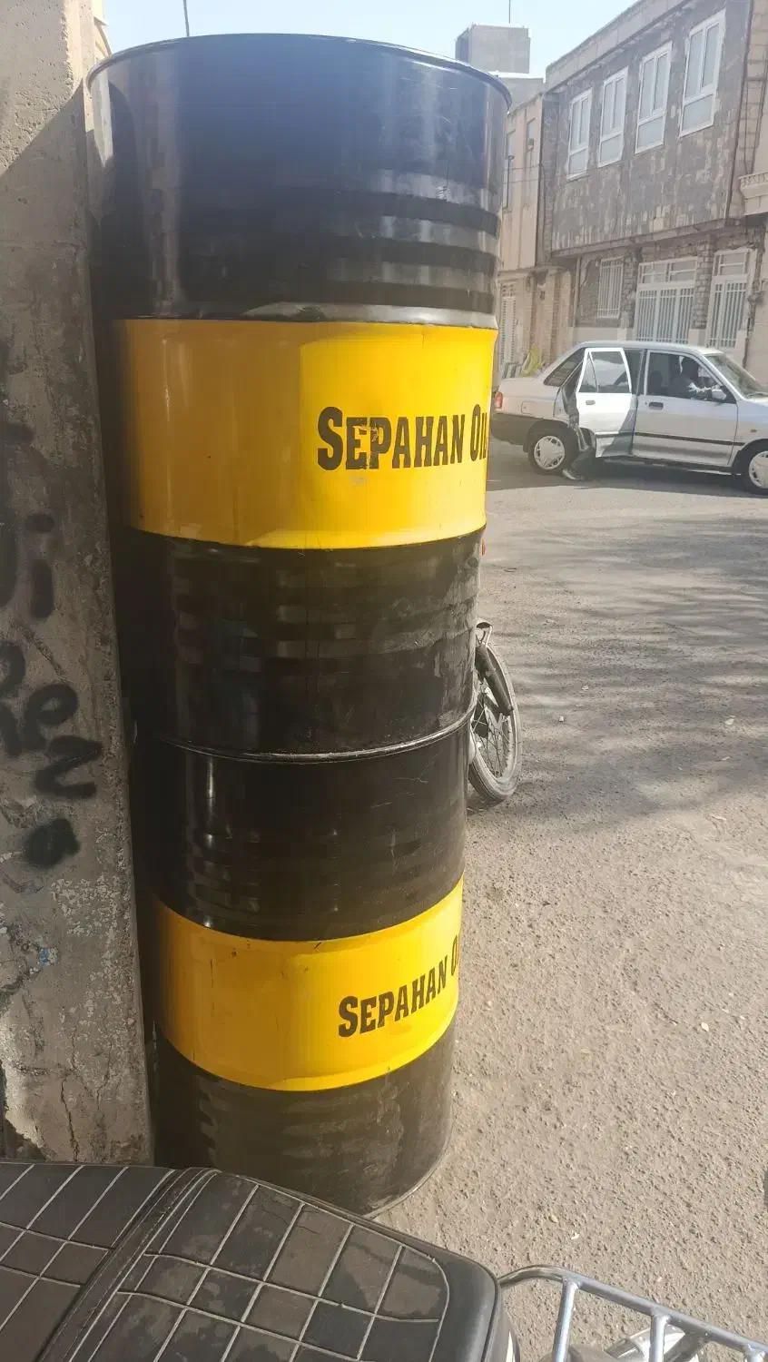 بشکه روغن سالم بدون خط خش نو نو|قطعات یدکی و لوازم جانبی|قم, شهرک طالقانی|دیوار