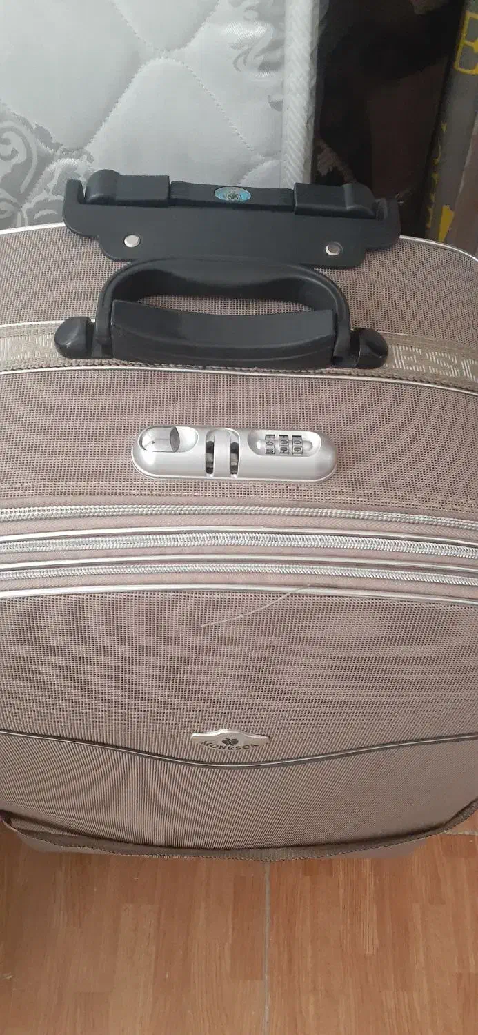 چمدان بزرگ خارجی|کیف، کفش، کمربند|اسلامشهر, شهرک توحید|دیوار