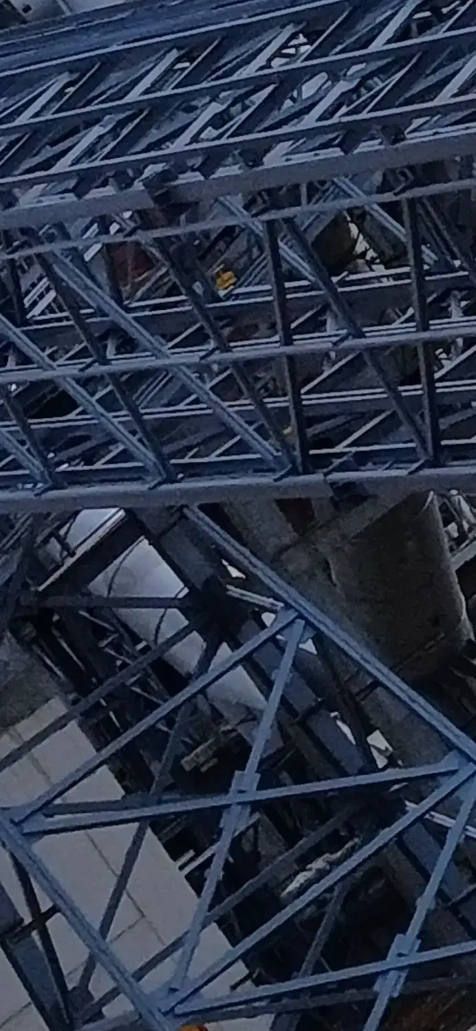 انجام عملیات سندبلاست و رنگ آمیزی سازه های فلزی|خدمات پیشه و مهارت|خمین, |دیوار