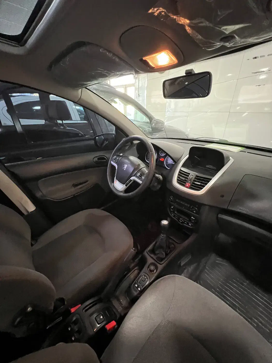 پژو ۲۰۷ پانامرا مدل ۱۴۰۱|خودرو سواری و وانت|کرمانشاه, |دیوار